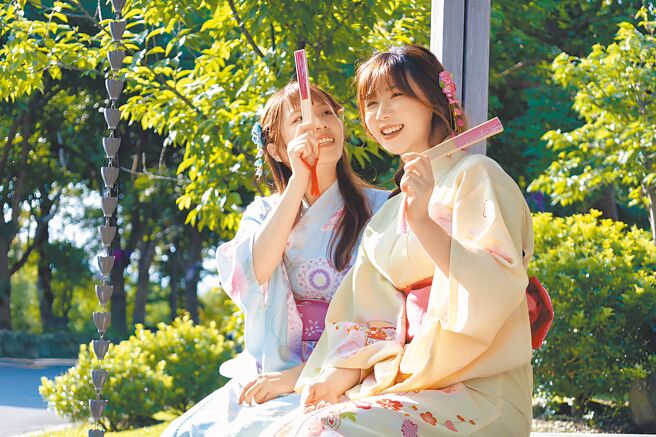 购买住宿券即赠经典浴衣大正浪漫体验。（宜兰绿舞国际观光饭店提供）