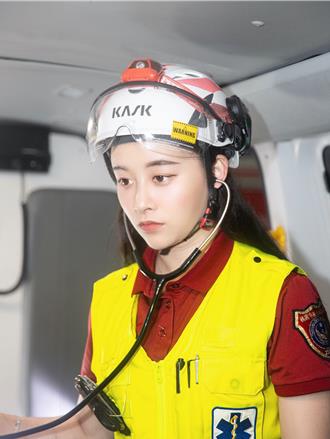 消防界白衣天使 正妹尤詩妤獲全國十大傑出救護技術員