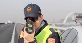 市區狂飆115公里挨罰 駕駛以「有他車」提告！慘遭打臉