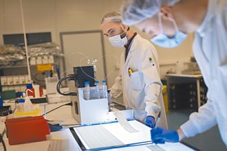 生技人才大断层 台湾产业拉警报