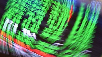 股匯双杀！台股收盘下跌115点 台积电撑不住砍8元至976