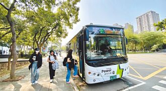 降低事故率 23路線公車進校園