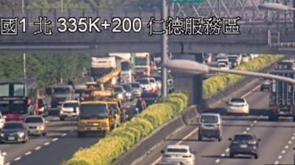 上班快改道！國1仁德段北上4車連環撞 回堵逾6公里