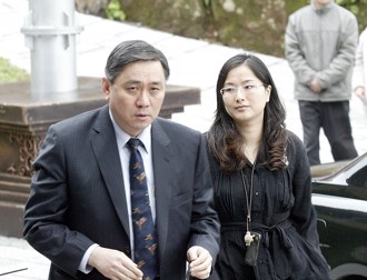 王文洋曾爆師生婚外情 護愛翻臉王永慶 情牽22年竟因兒子鬧上法院