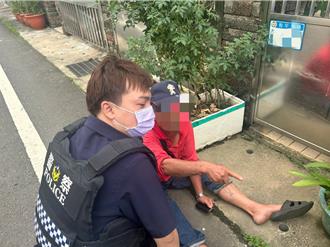 桃园6旬老翁借酒浇愁倒路边  大园警暖心开导送返家