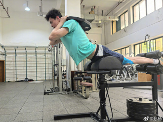 游泳》陸全國游泳冠軍賽名單出爐 孫楊以最年長選手報名4項目