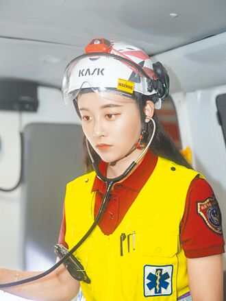 桃園 正妹尤詩妤獲十大傑出救護員