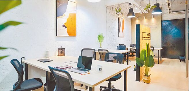 花莲县玉里镇公所鼓励青年返乡创业，规画拆除1处老旧员工宿舍并重建成「青年创业基地中心」。图为青创基地中心内部示意图。（玉里镇公所提供／罗亦晽花莲传真）