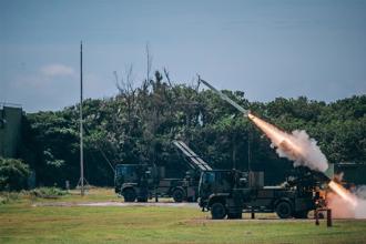 針對國軍飛彈操演？45共機艦侵擾台海  連兩天數量爆增