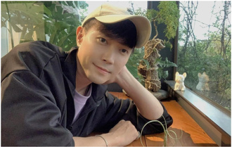 许仁杰离婚2年疑有新欢！昔卷三角绯闻　切割谢京颖