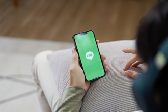 LINE「22组贴图」限时免费下载！520让你耍萌传爱意