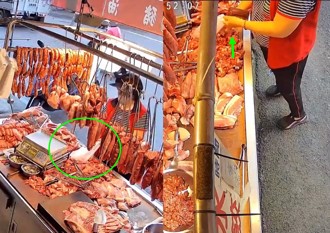 松江市場大媽熟練偷肉　攤商PO監視器怒斥「誰的家人」