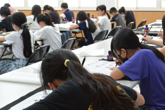 新北「舞文弄墨」決賽登場 千名師生同場揮毫競藝