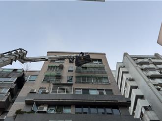 台中社區高樓竄火舌濃煙 2女1男住戶一度受困