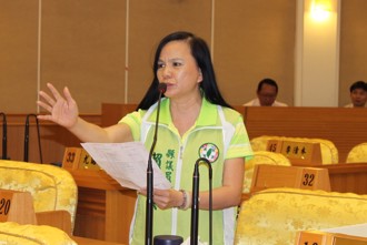 才大鬧派出所 彰縣綠女議員「恭喜」漁船滿載 網看照怒：都是魚苗