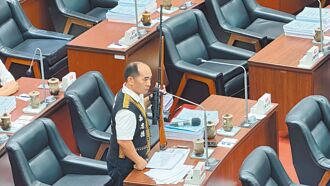 带猎枪进议场 原民议员促自主管理