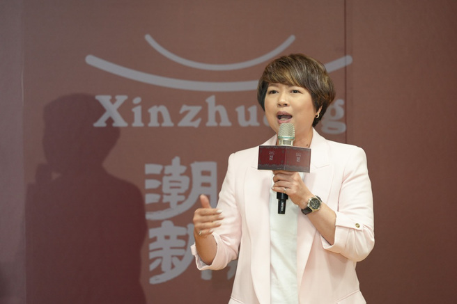 新北市副秘书长龚雅雯表示，「潮盛新庄」透过「时尚走秀」形式，将服饰设计作为文化转译的媒介，让传统文化以全新面貌被看见。(图/新北市政府文化局)