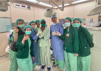 非洲孤兒「白內障、高度散光」跨海求醫 長庚醫巧手救回視力