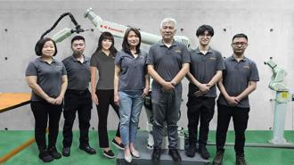 機器人添新兵 卡德爾5／16登創櫃板