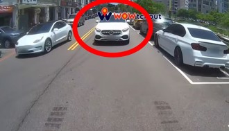 台中賓士大爺好兇！ 違規逆向還按喇叭遭「檢舉成功」