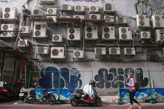 政院：電價是否調漲  尊重審議委員會專業決議