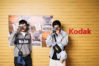 薛仕凌、劉子銓搶先探店KODAK APPAREL 韓韶禧愛牌emis插旗台中