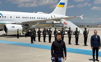 澤倫斯基抵土耳其  譏諷普丁未到場 「俄方只是背景板」