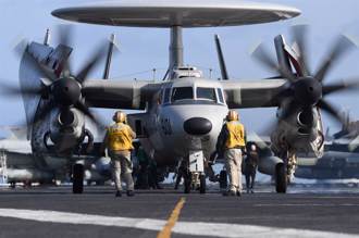 飙风遭歼-10C击落  郭正亮：为何美拒售台E-2D预警机？