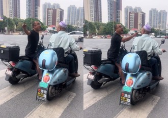 黑衣陸男街頭攔車狂罵！ 看到後面才知「罵少了」