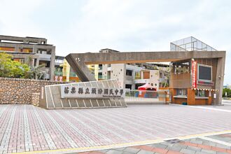 新生爆滿 鍾東錦籲設苗科實中