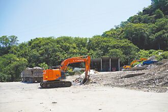 竹東1萬800噸垃圾山 終剷平