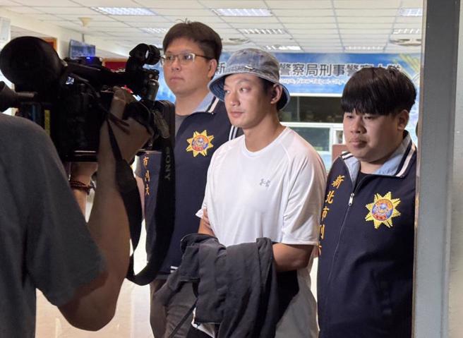 威廉移送新北地檢署，最終以50萬元交保。（王揚傑翻攝）