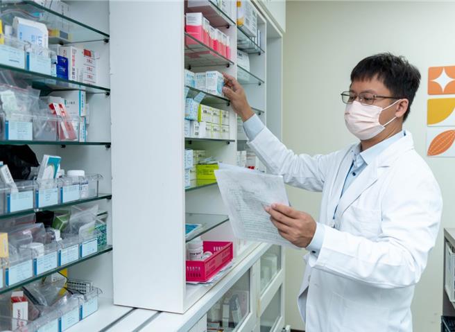 近日有民眾上網發文詢問「哪裡還買得到新冠快篩？」食藥署已主動聯繫四大超商、連鎖藥局協助鋪貨。（示意圖／本報資料照）