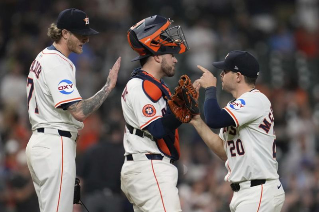 太空人投手Josh Hader(左起)、捕手Victor Caratini、外野手Chas McCormick（美聯社）