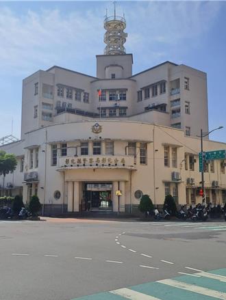 彰化男PO文怒控員警騷擾女友  她挺警打臉：我根本沒男友