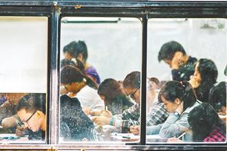 去年會考「英聽」設備故障惹議 議員：慘痛經驗勿重演