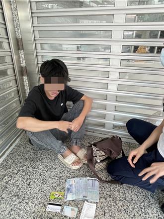 桃園小黃運將聽乘客說「3個關鍵字    暗中報警秒逮車手