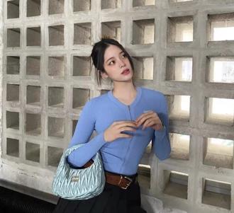 施威全专栏》乱扣统战帽子 遍地都是欧阳娜娜