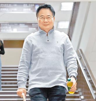 三中案二審！蔡正元戴電子腳鐐   出庭怨血液不流通