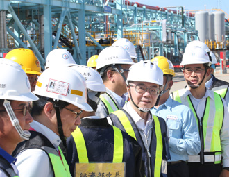 「今天过后台湾没核电」   卓揆视察观塘接收站、大潭电厂