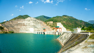 越南水力發電廠施工現場山崩 至少5死3傷