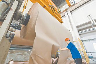 華紙：關稅利弊 造紙業危中有機