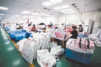 30万双袜 关税休兵义乌迎大单