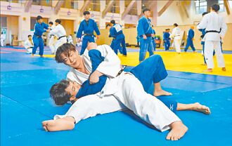 蕭煌奇切磋柔道 enjoy比勝負重要