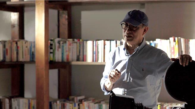 「台灣影視聽數位博物館」平台上線「台灣新電影」40週年口述訪談影片，圖為廖慶松。（國家影視聽中心提供）