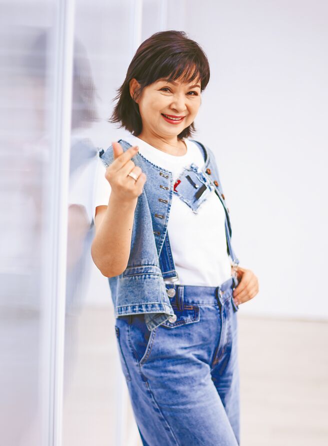 杨贵媚从去年至今拿奖拿到手软，15日再度入围北影最佳女配角。（资料照片）