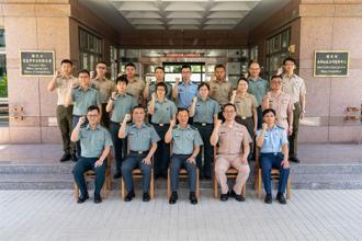 鍾樹明慰勉南部駐軍 嘉勉工作辛勞