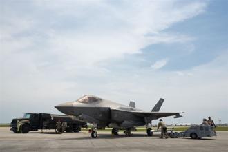 美F-35A首度「熱掛彈」 25分鐘完成整補