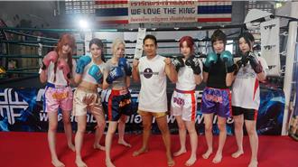 幻藍小熊15天跑3國  衝30通告媲美韓天團遶境