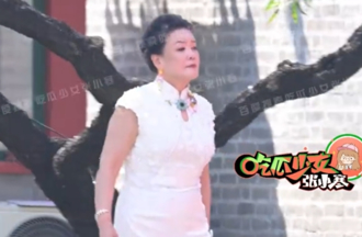 汪小菲风光二婚！张兰「表情好复杂」独自散步被拍惹哭网